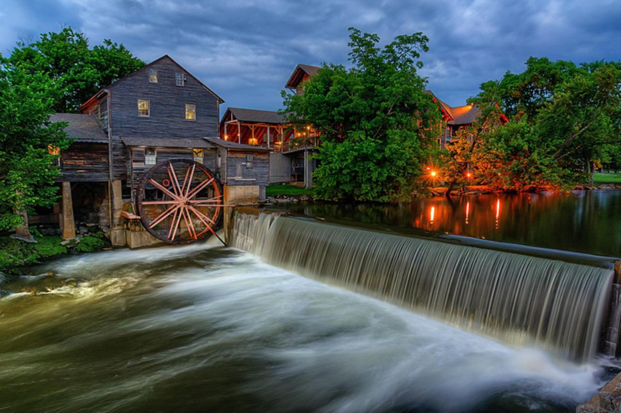 Four Bears Den, Hot Tub, 1089 Of Free Attraction Tickets For Each Paid Day, Dollywood And More Гатлінбург Екстер'єр фото