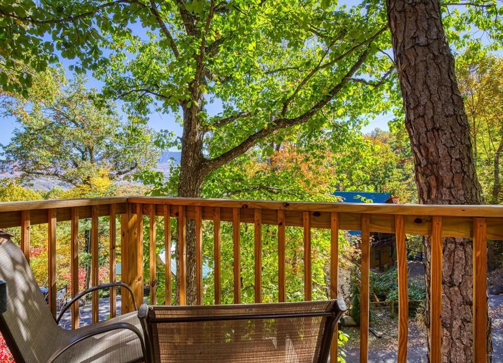 Four Bears Den, Hot Tub, 1089 Of Free Attraction Tickets For Each Paid Day, Dollywood And More Гатлінбург Екстер'єр фото
