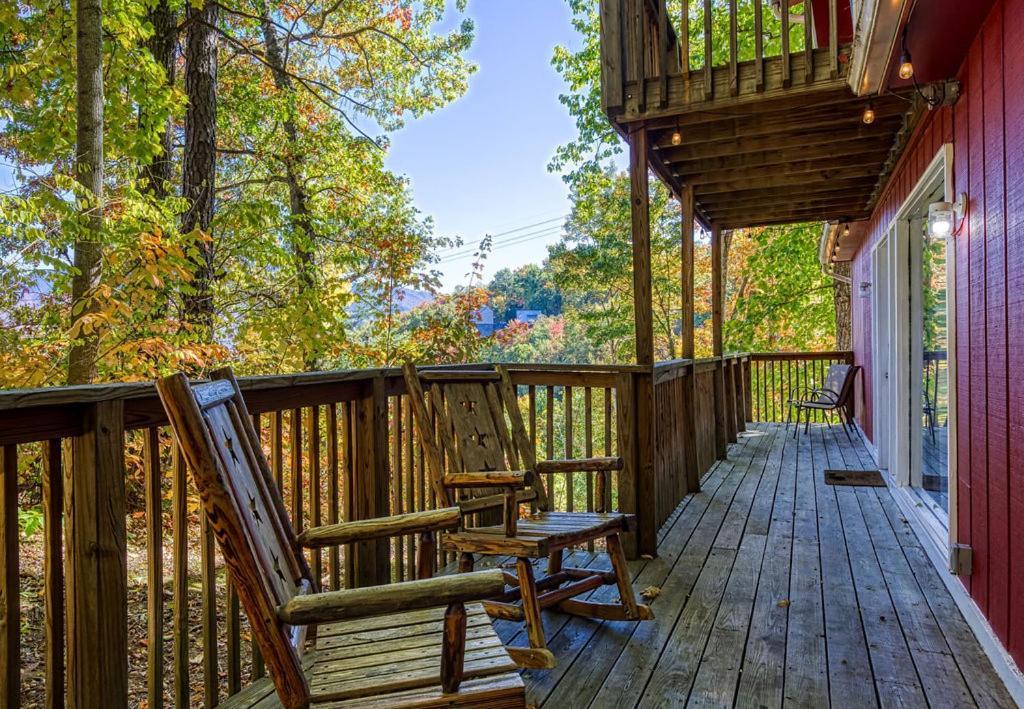 Four Bears Den, Hot Tub, 1089 Of Free Attraction Tickets For Each Paid Day, Dollywood And More Гатлінбург Екстер'єр фото