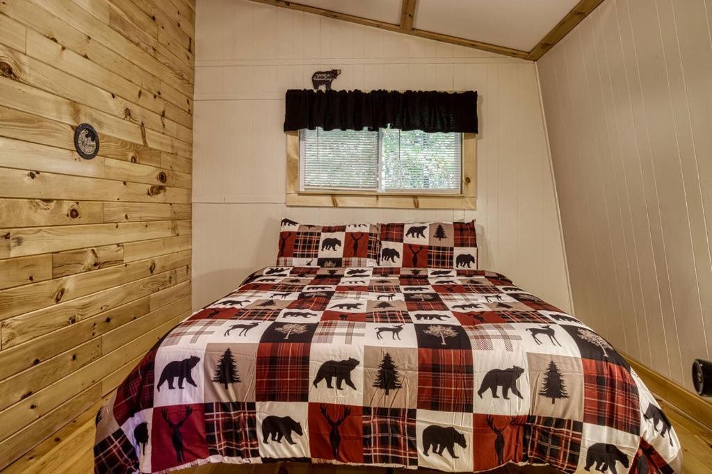 Four Bears Den, Hot Tub, 1089 Of Free Attraction Tickets For Each Paid Day, Dollywood And More Гатлінбург Екстер'єр фото